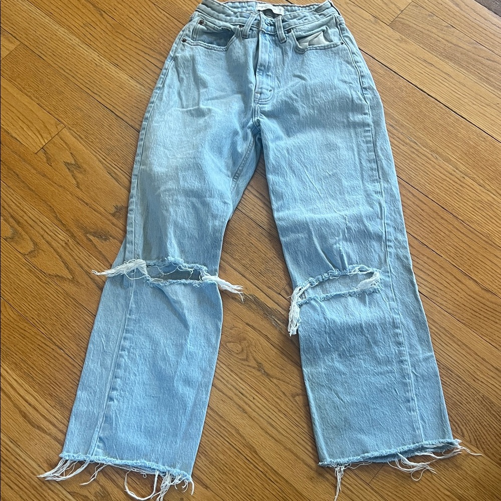 Abercrombie & Fitch Light Blue Distressed 90’s Relaxed high rise Jeans 25/0